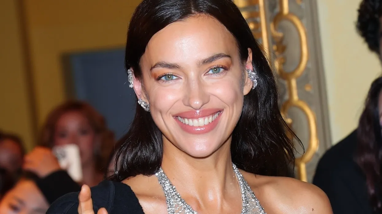Irina Shayk cambia borsa… e ci rimette il cane! Il bizzarro incidente scatena i social