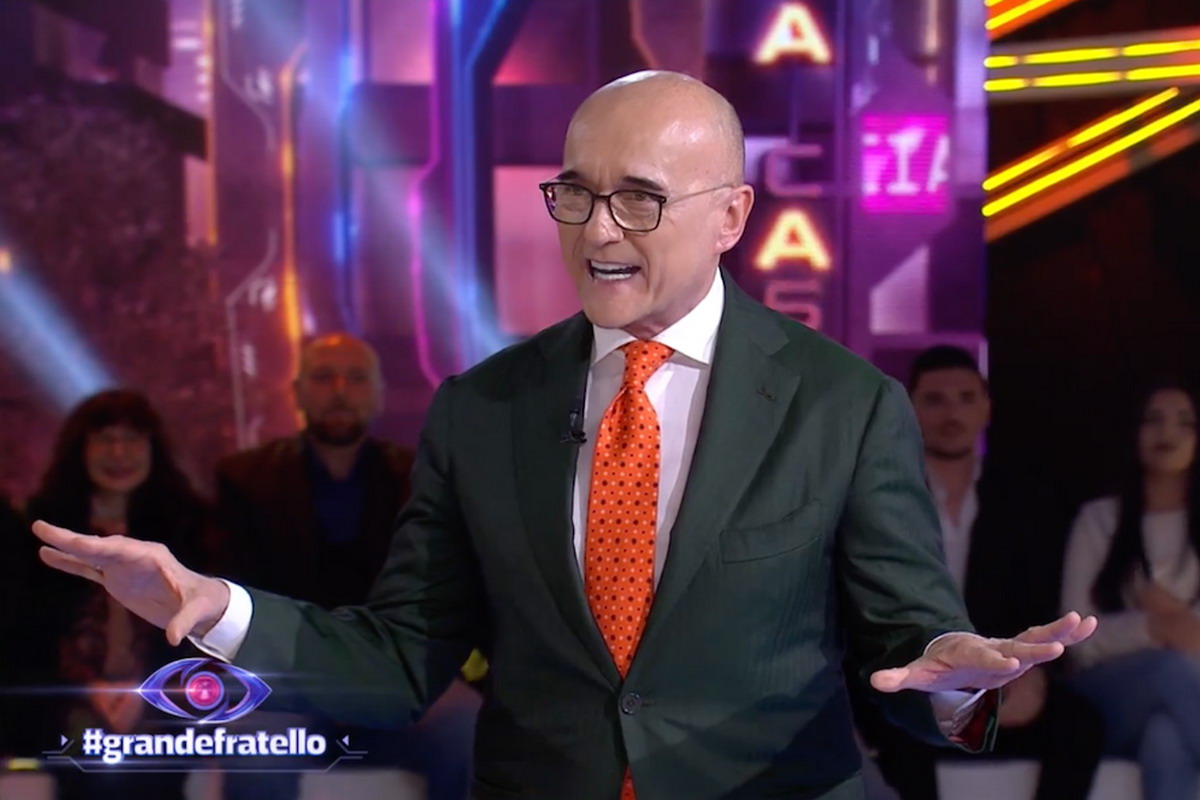 Grande Fratello 2025: scandali, amori e rivalità infuocano la corsa verso la finale!