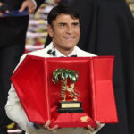 Sal Da Vinci vince Sanremo 2026 e scatena il caos: trionfo napoletano, lacrime vere e una polemica che fa vergognare